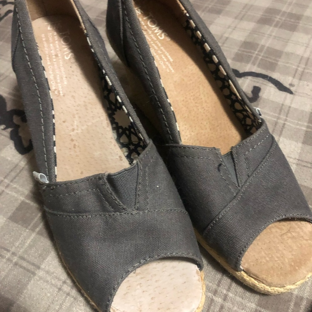 Women Widget TOM Shoes